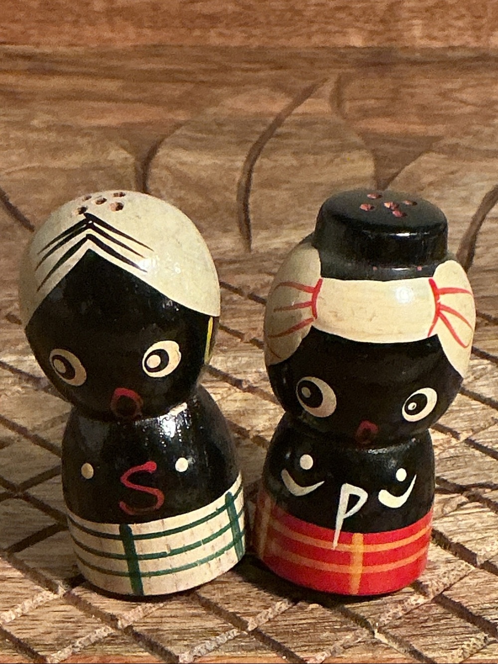 Vintage unique Wooden Black Doll Salt & Pepper Shakers - Hand Painted Rare